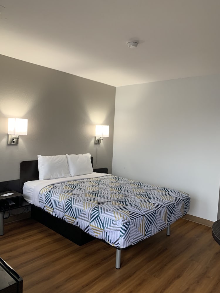 Motel6 Dayton, OH 19/46