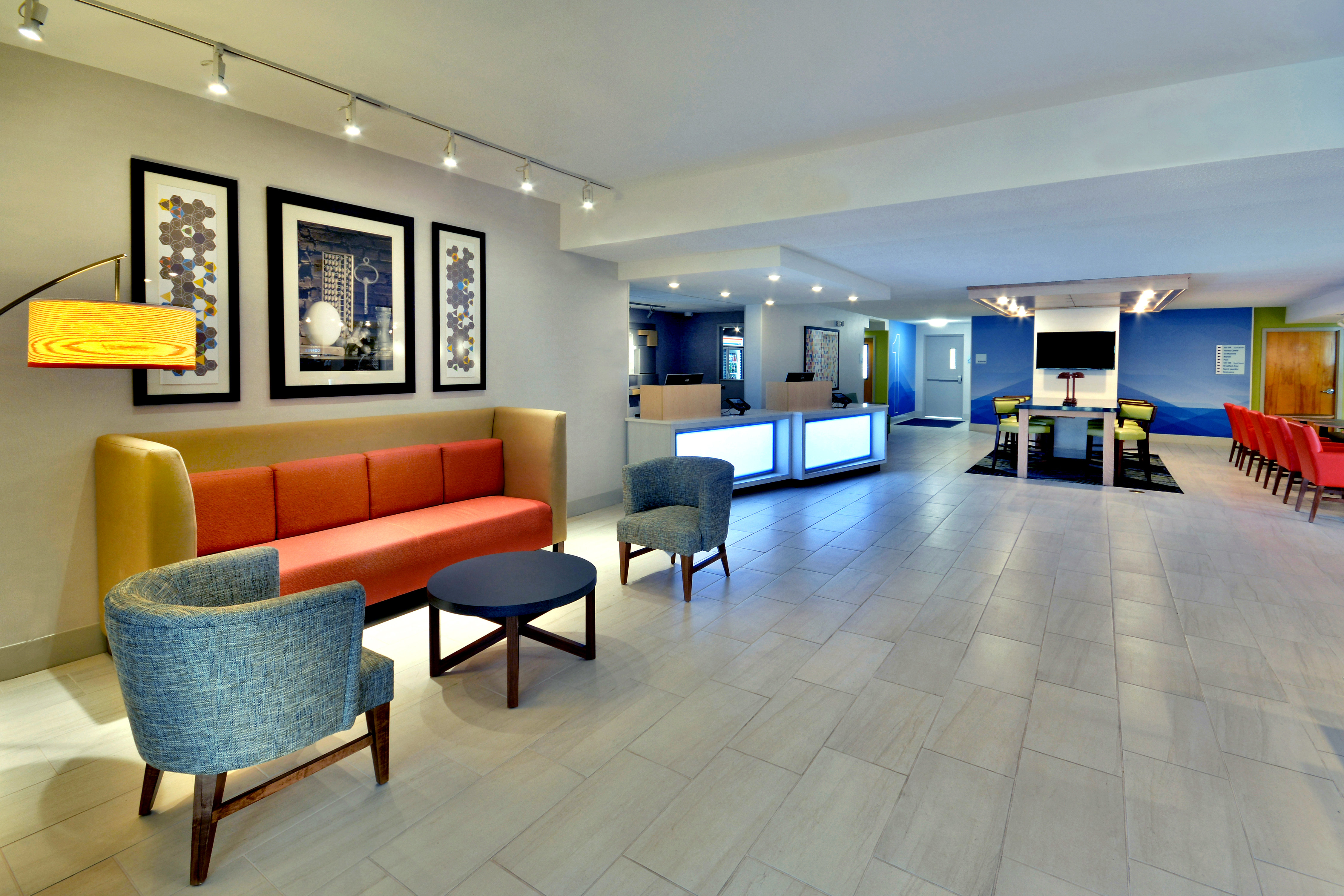Holiday Inn Express Danville 22/34