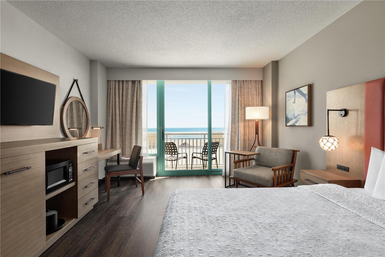Room, King Bed, Partial Ocean Front, Sofa, Accessible