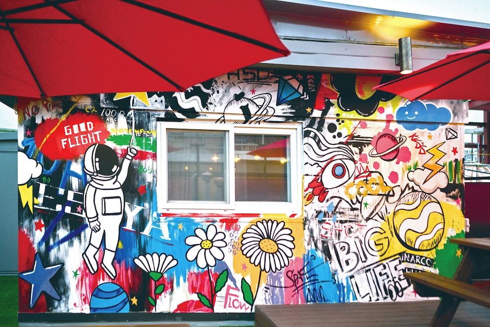 88 Hostel 42/49