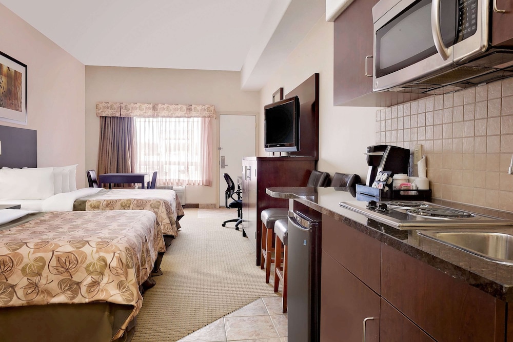 Ramada Lac La Biche 24/56