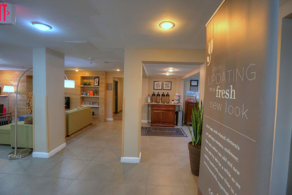 Country Inn & Suites by Radisson, Charlotte I-85 Airport, NC 15/47