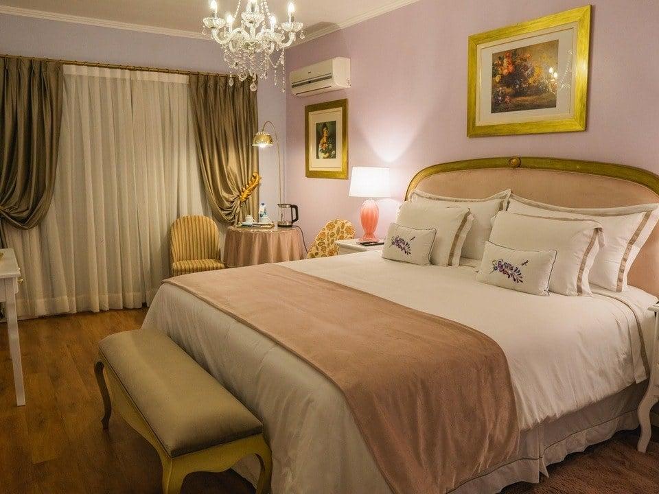 Luxury, Suite