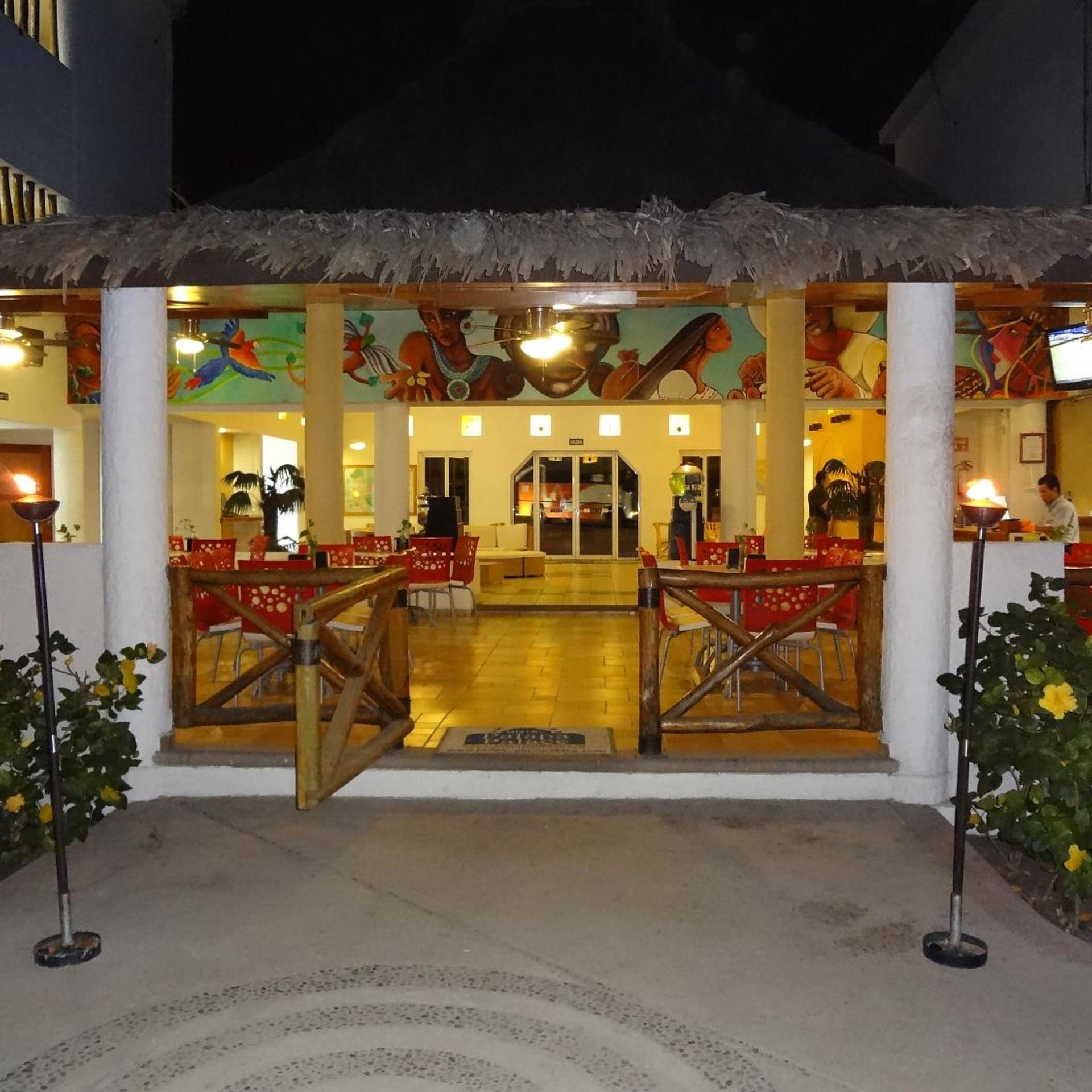 Hotel Palapa Palace 2/50
