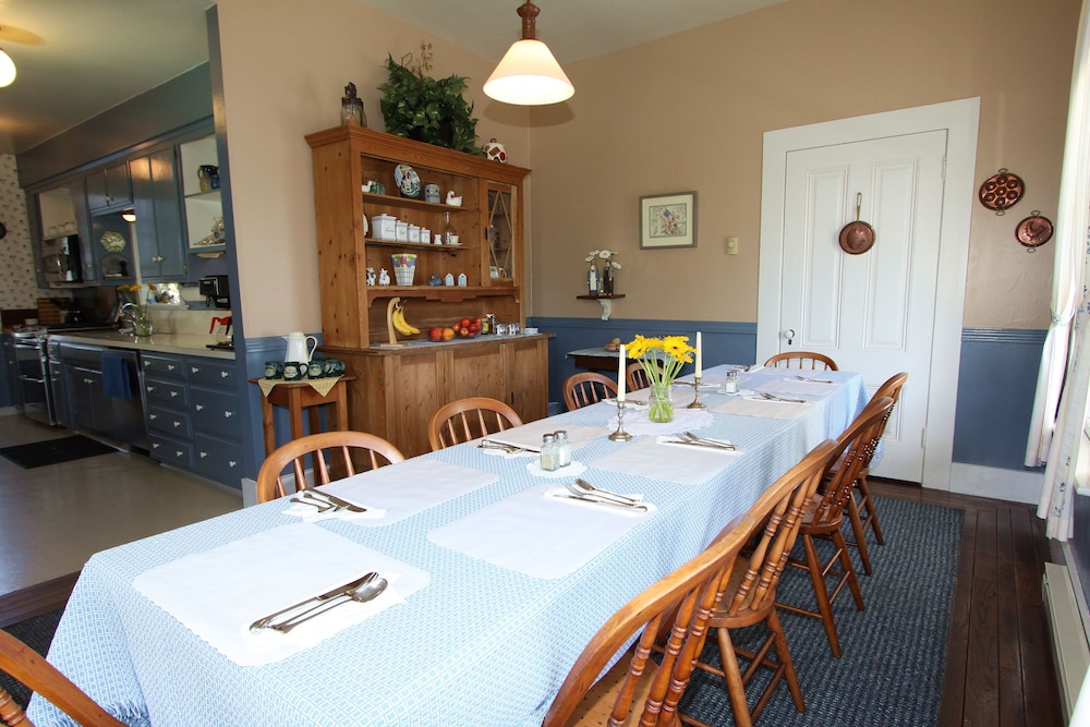 Joshua Grindle Inn 53/64