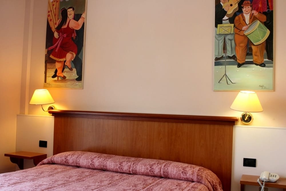 Hotel Excelsior Vasto 67/75