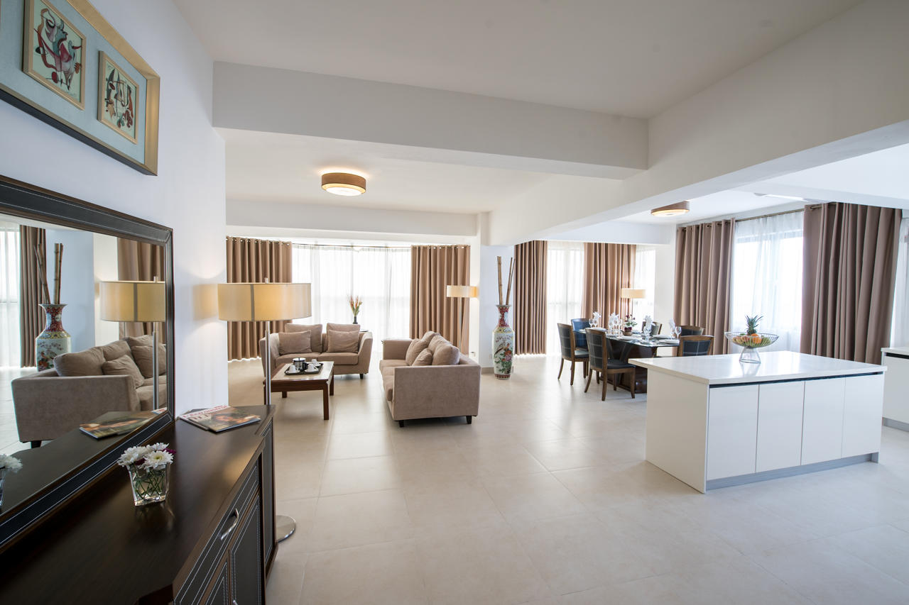 Palms Hotel 28/41