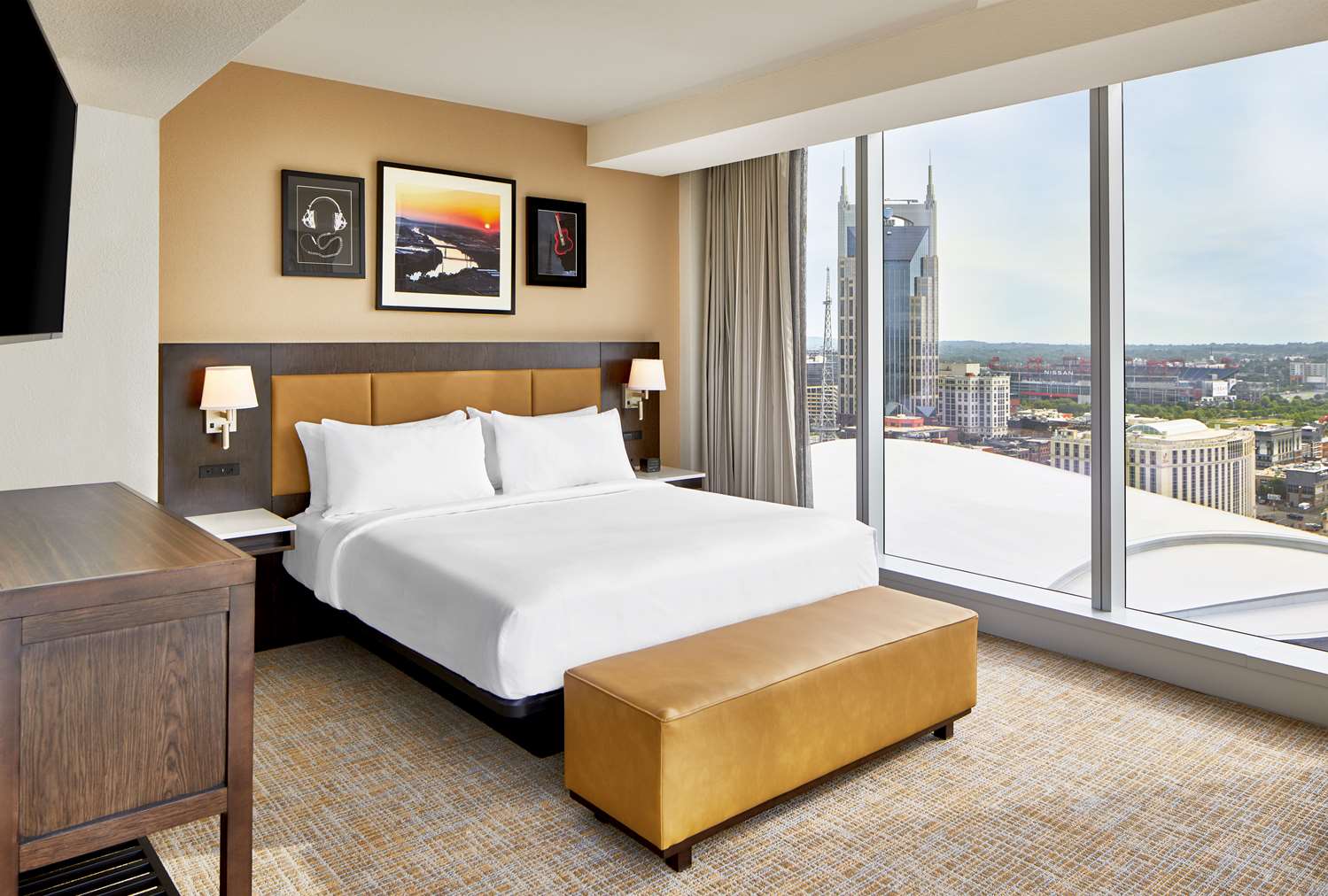 Skyline, Panoramic, Suite, Corner