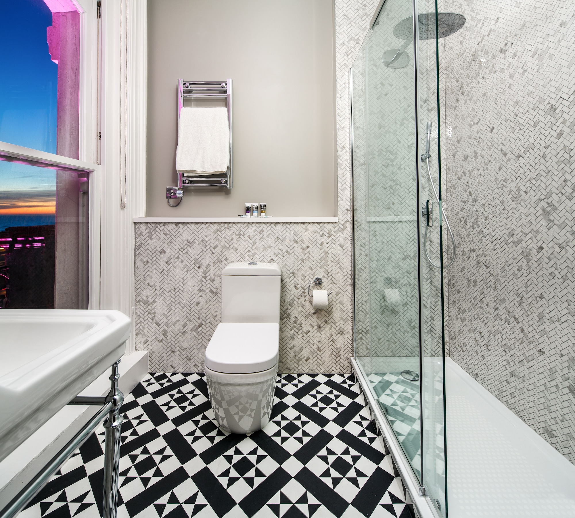 غرفة بريميوم بريفيليج بسرير مزدوج بإطلالة على البحر، Mercure Brighton Seafront Hotel 8/10