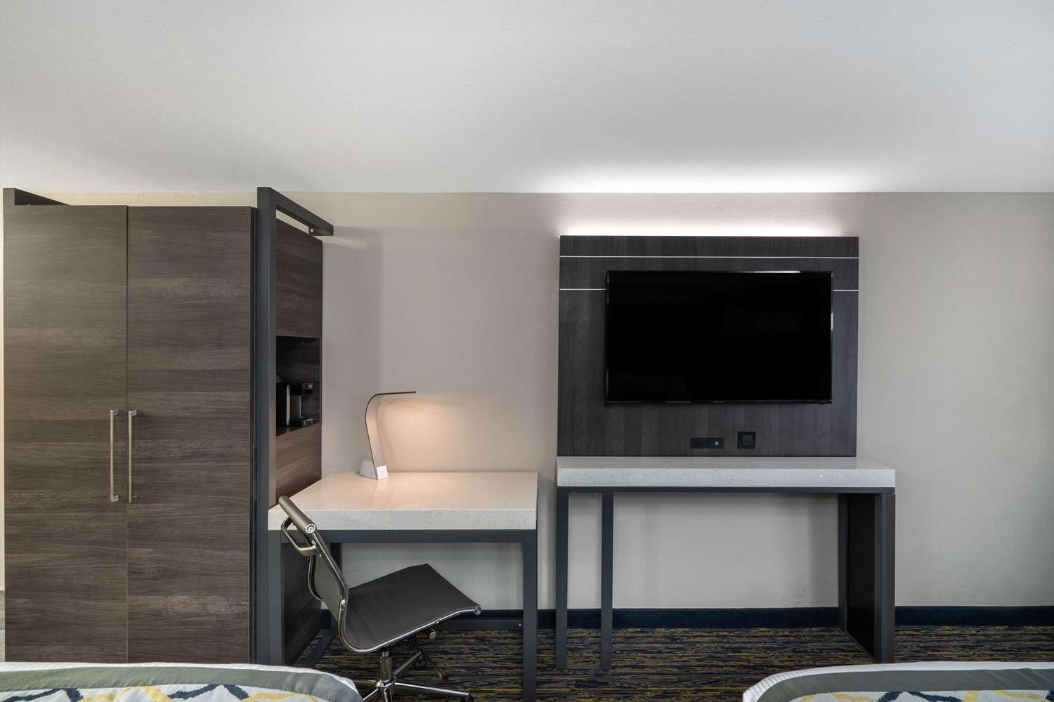 Baymont By Wyndham Murfreesboro 36/42
