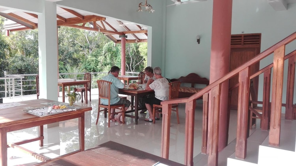 Rekawa Village Hotel 15/22