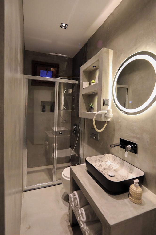 Dove Hotel 25/47