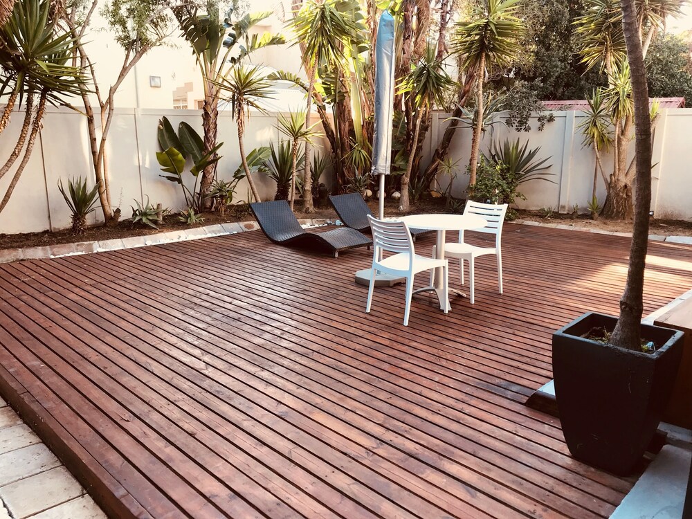 Sunset Beach Guesthouse 13/24