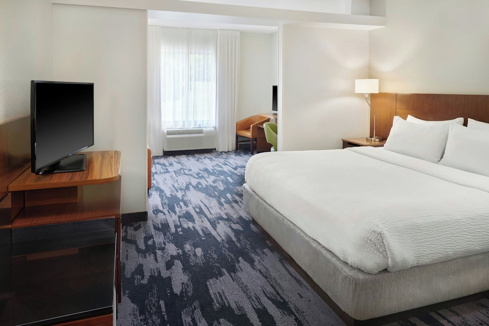 جناح بسرير كينج مع أريكة، Fairfield Inn Suites Reading Wyomissing 2/6