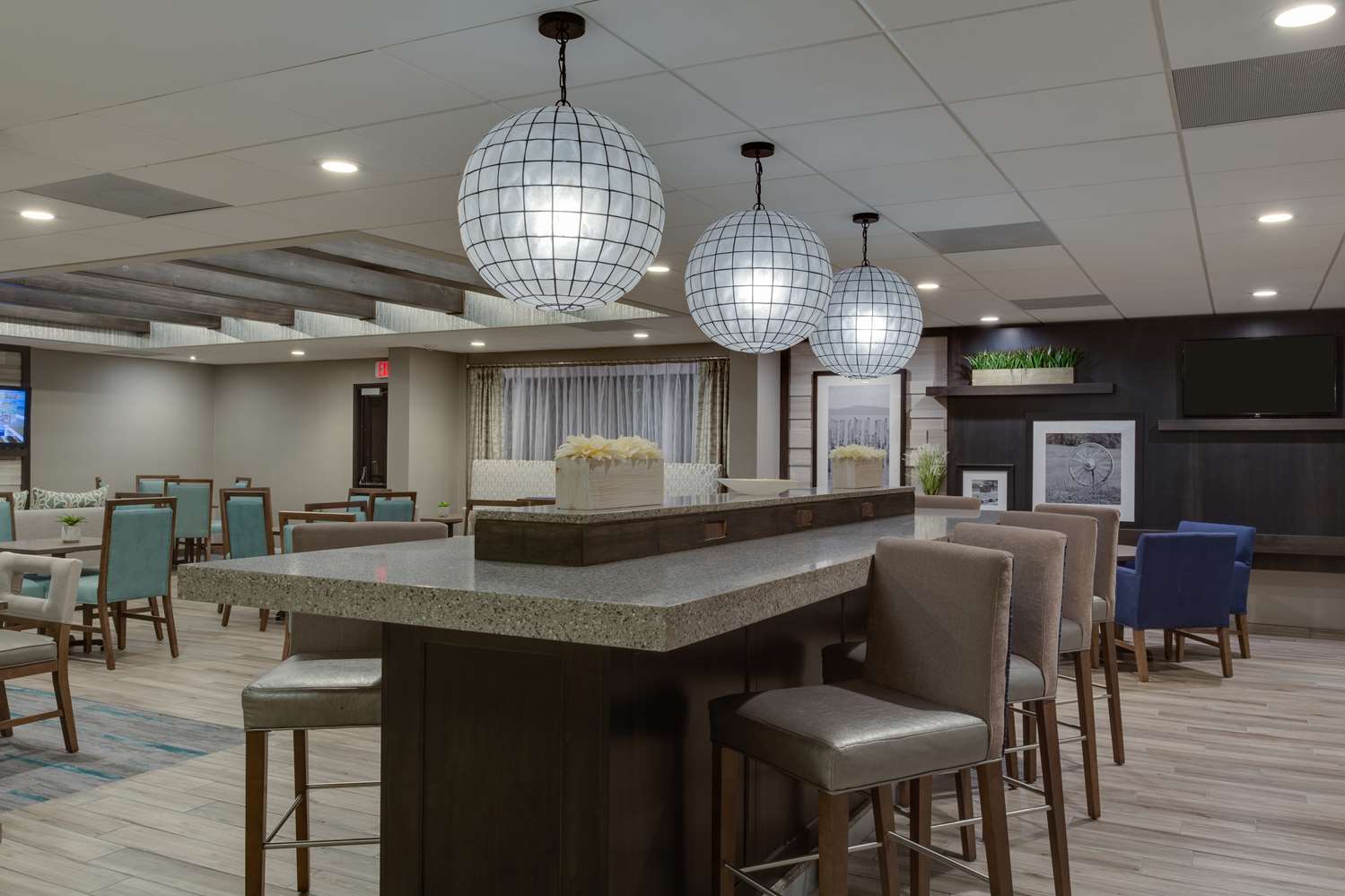 restaurant cafeteria