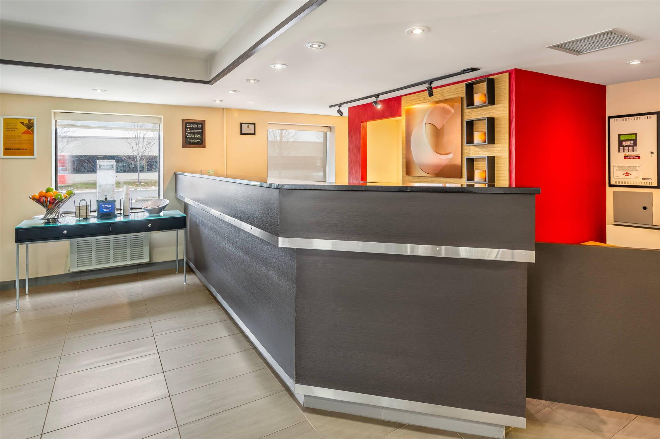 Comfort Inn Laval 2/28