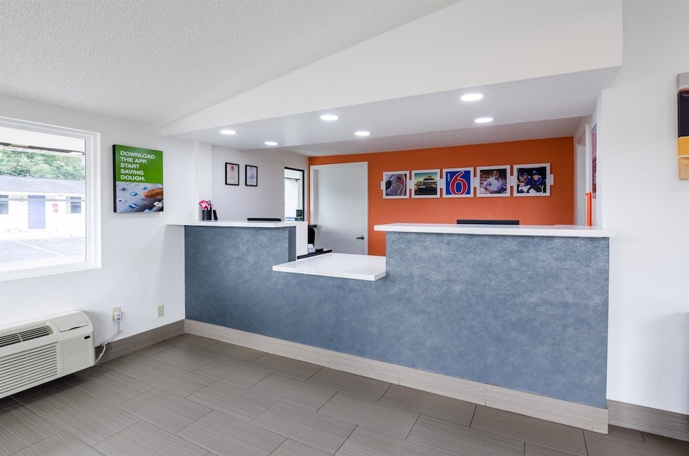Motel6 Troutville, VA 12/54