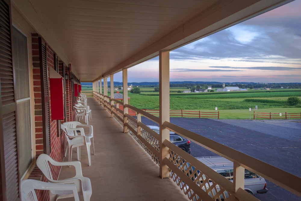 Harvest Drive Family Inn 39/68