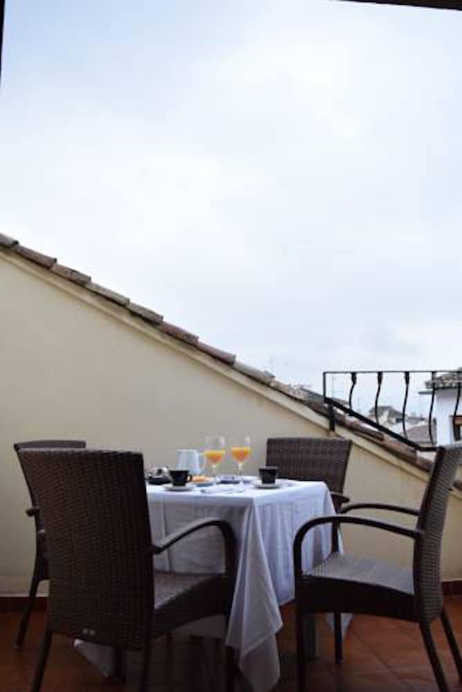 Plaza Nueva Hotel 50/67