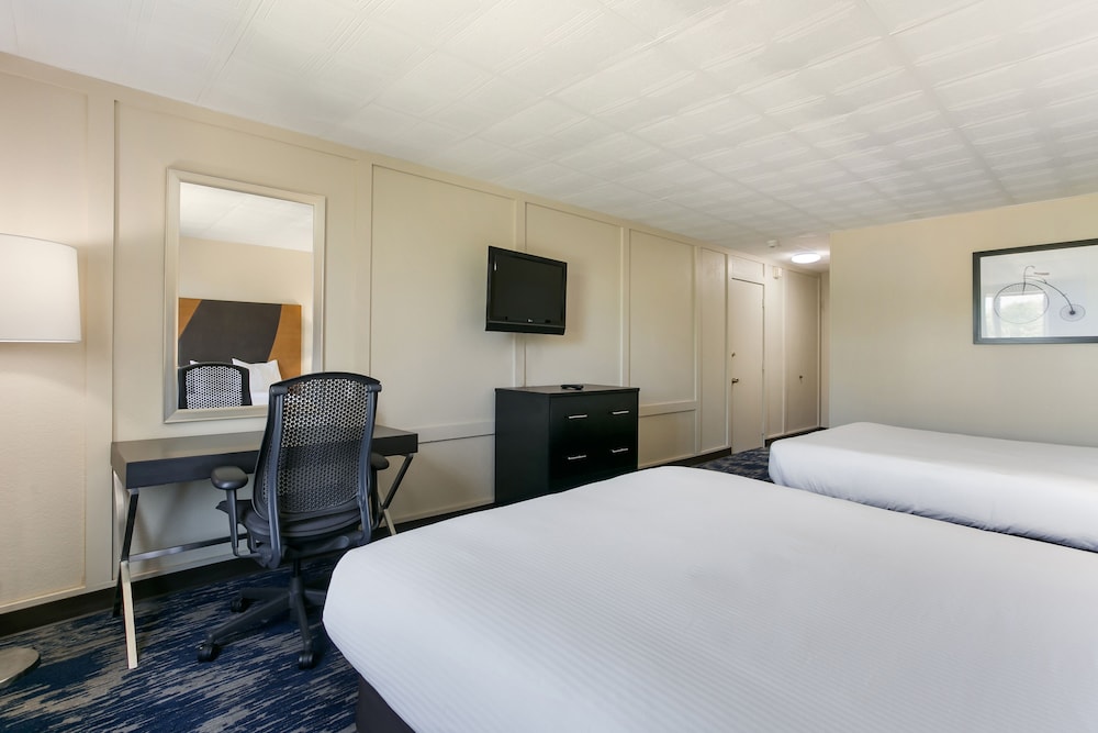 Eisenhower Hotel And Conference Center 50/61