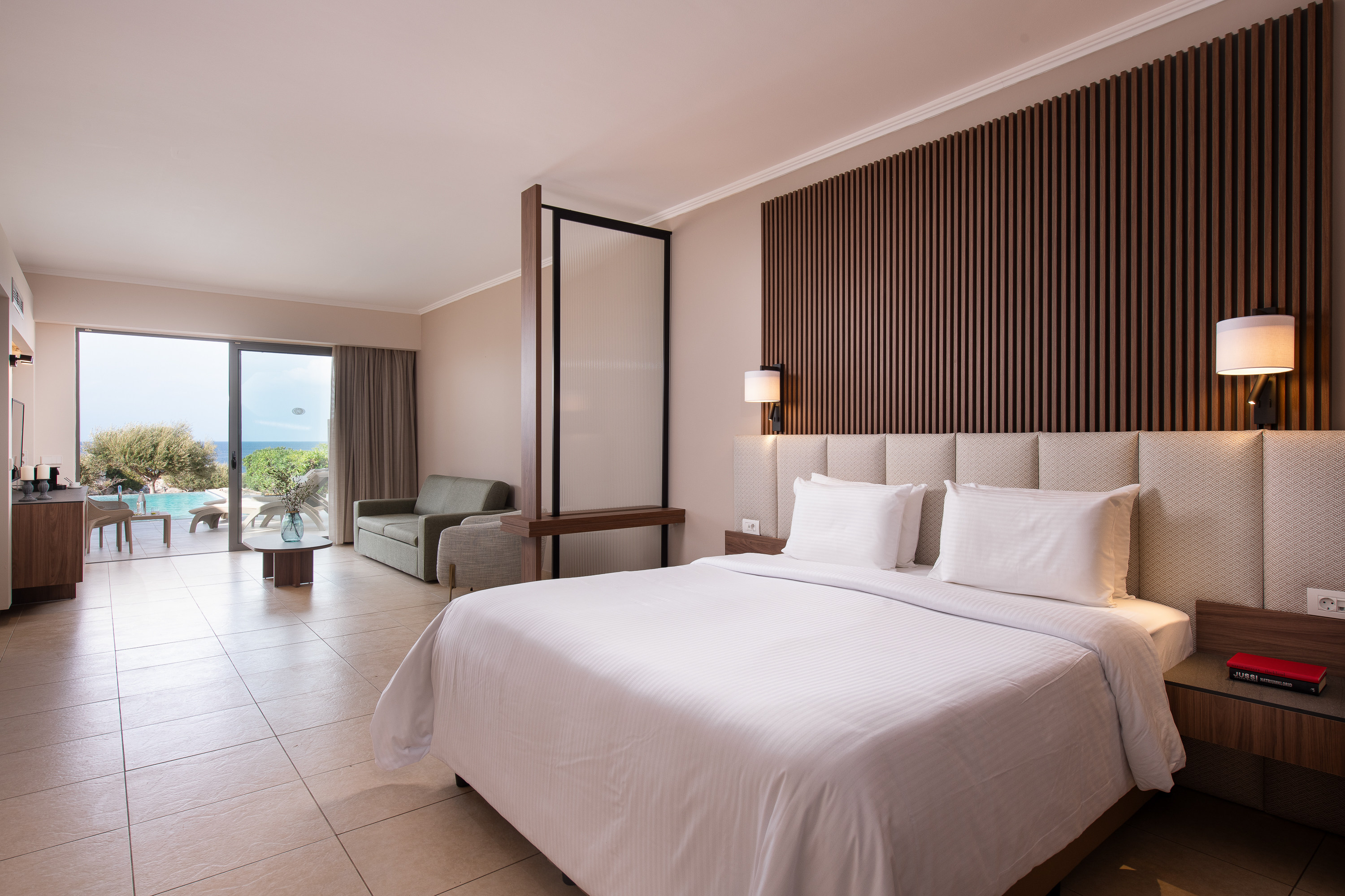 JUNIOR SUITE PRIVATE POOL SEA VIEW