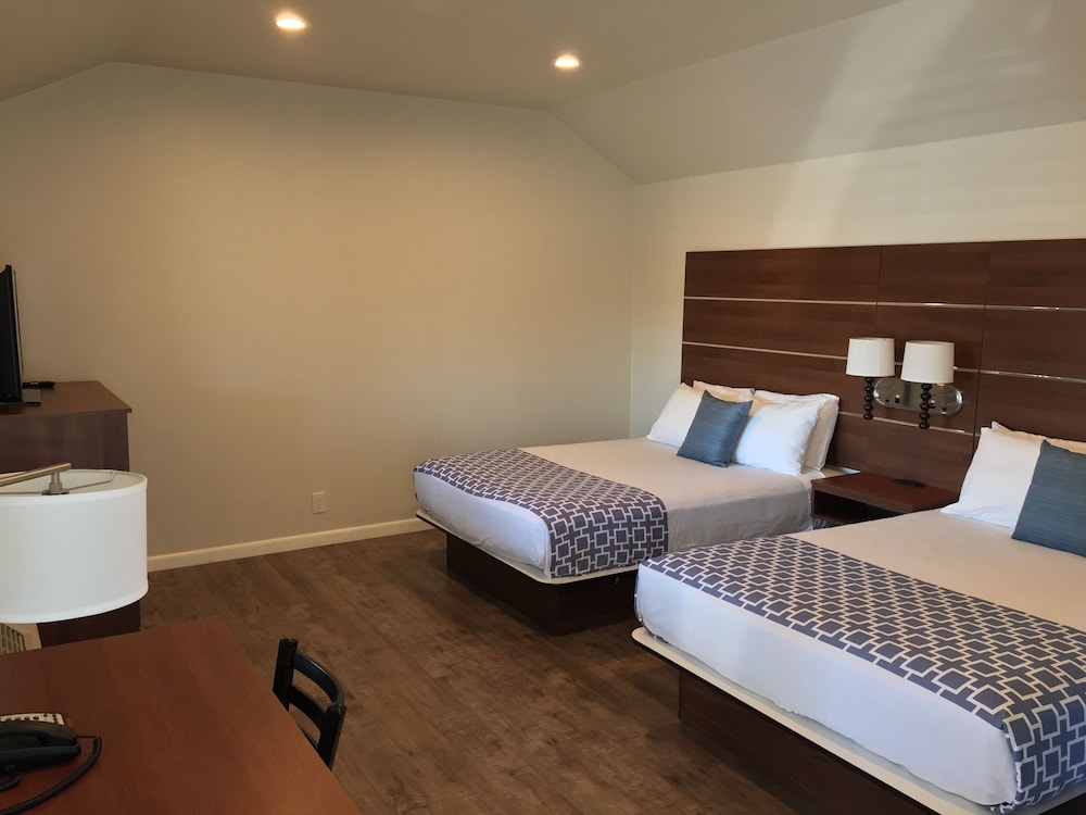 Sterling Inn 19/53