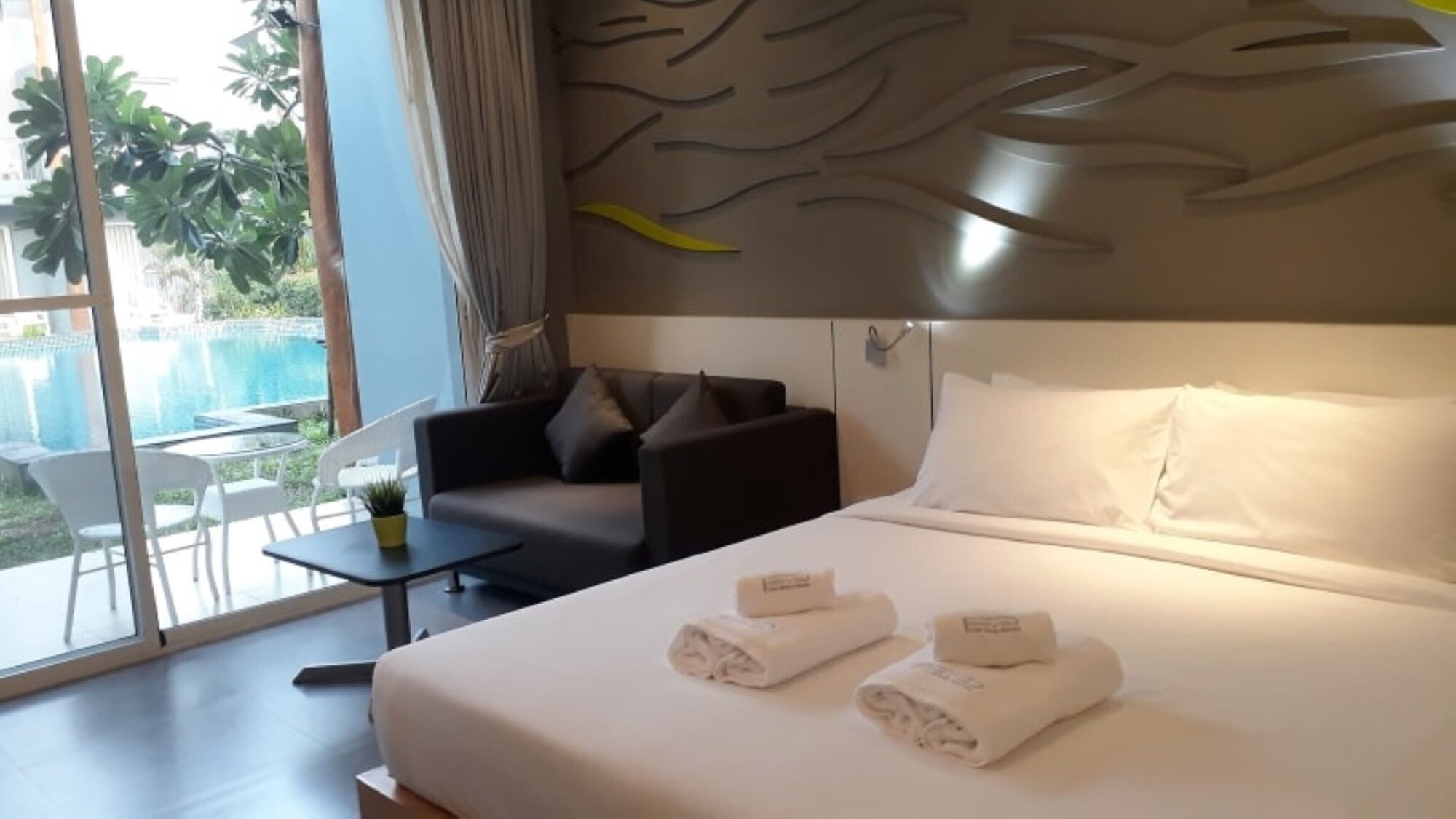 Pool, Deluxe, Double Bed