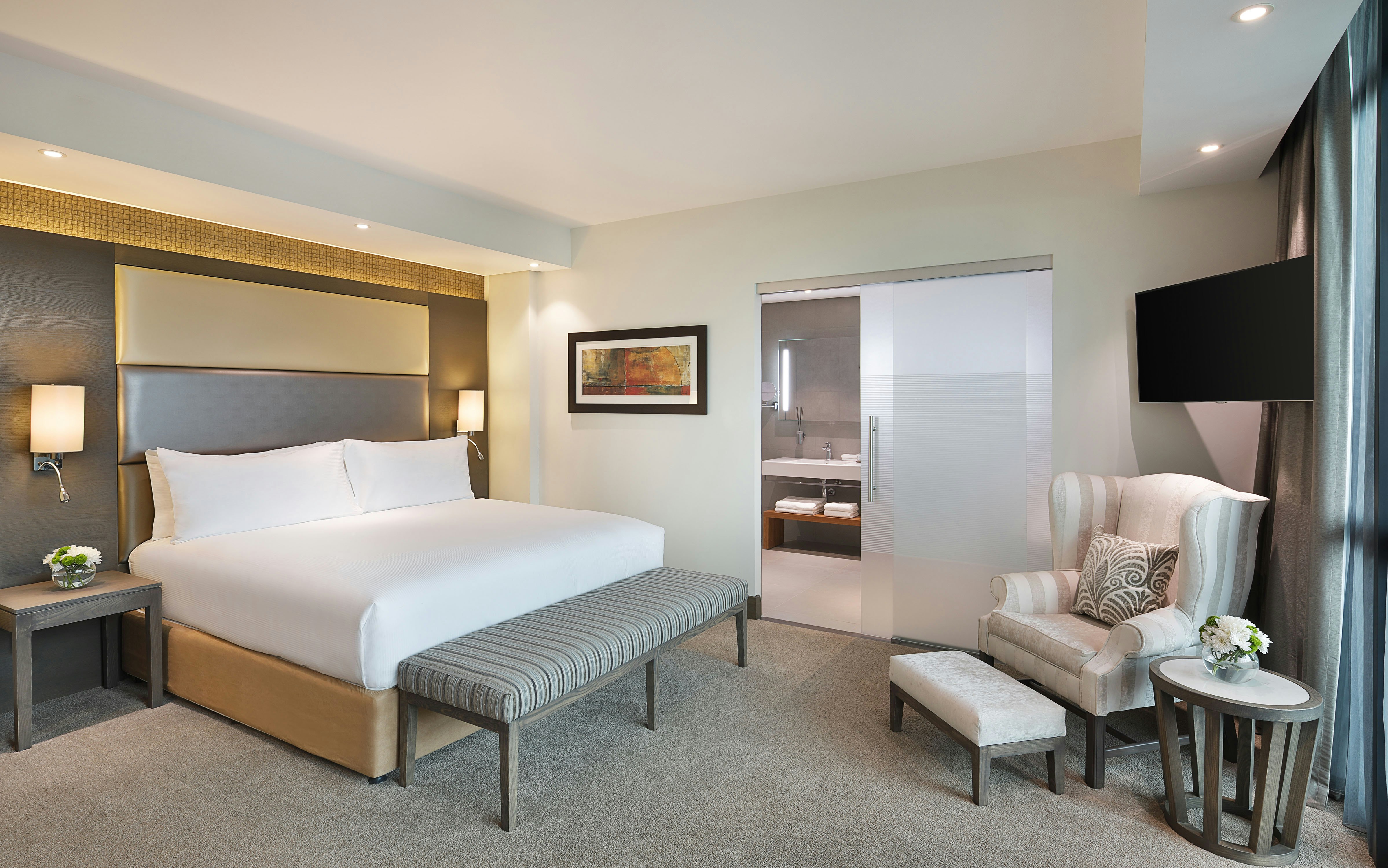 PRESIDENTIAL, SUITE