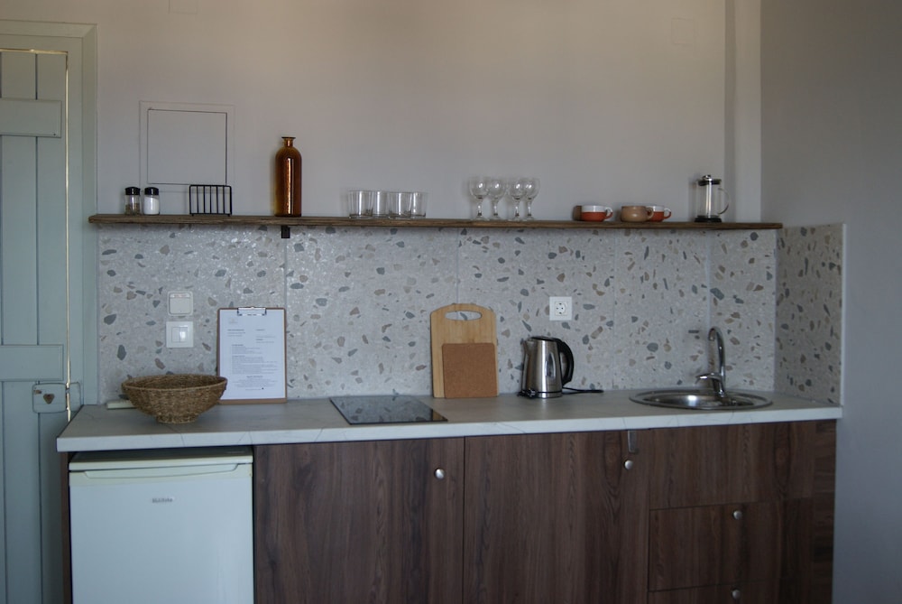 Thalia Bloom Apartments 11/62