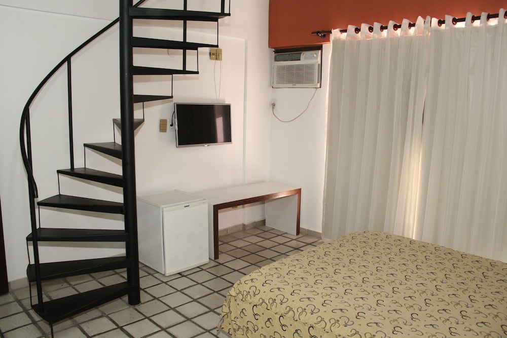 Lagoa Mar Hotel 52/56