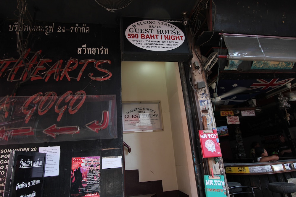 Walking Street Guest House 38/47