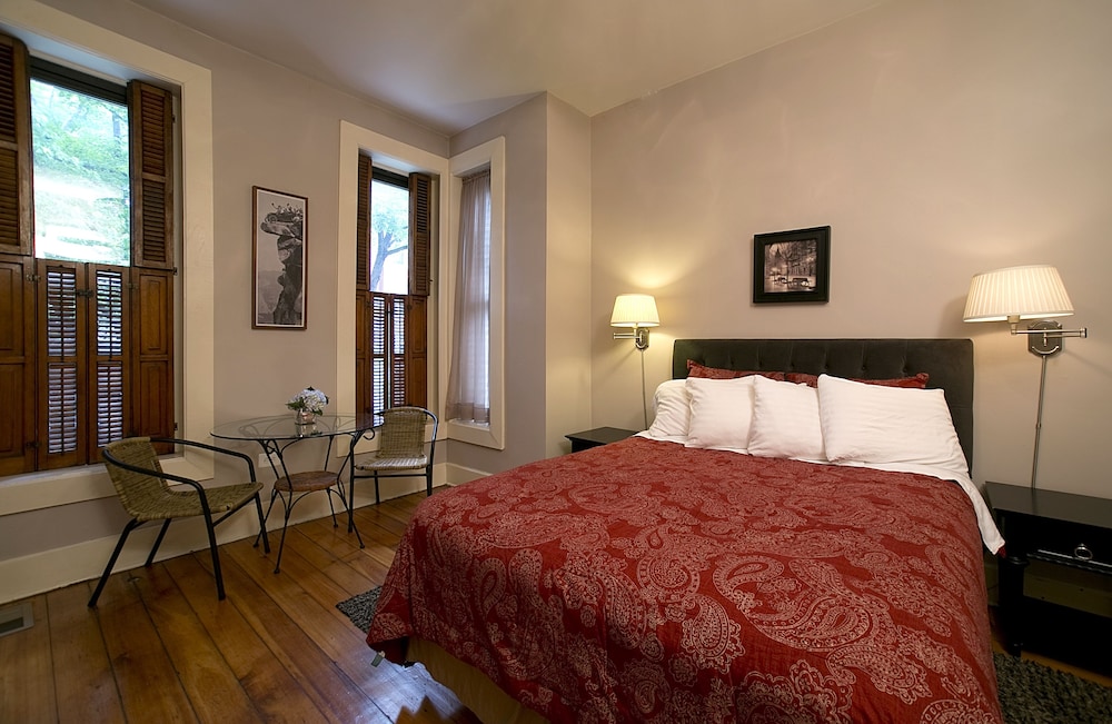 Wicker Park Inn 18/50