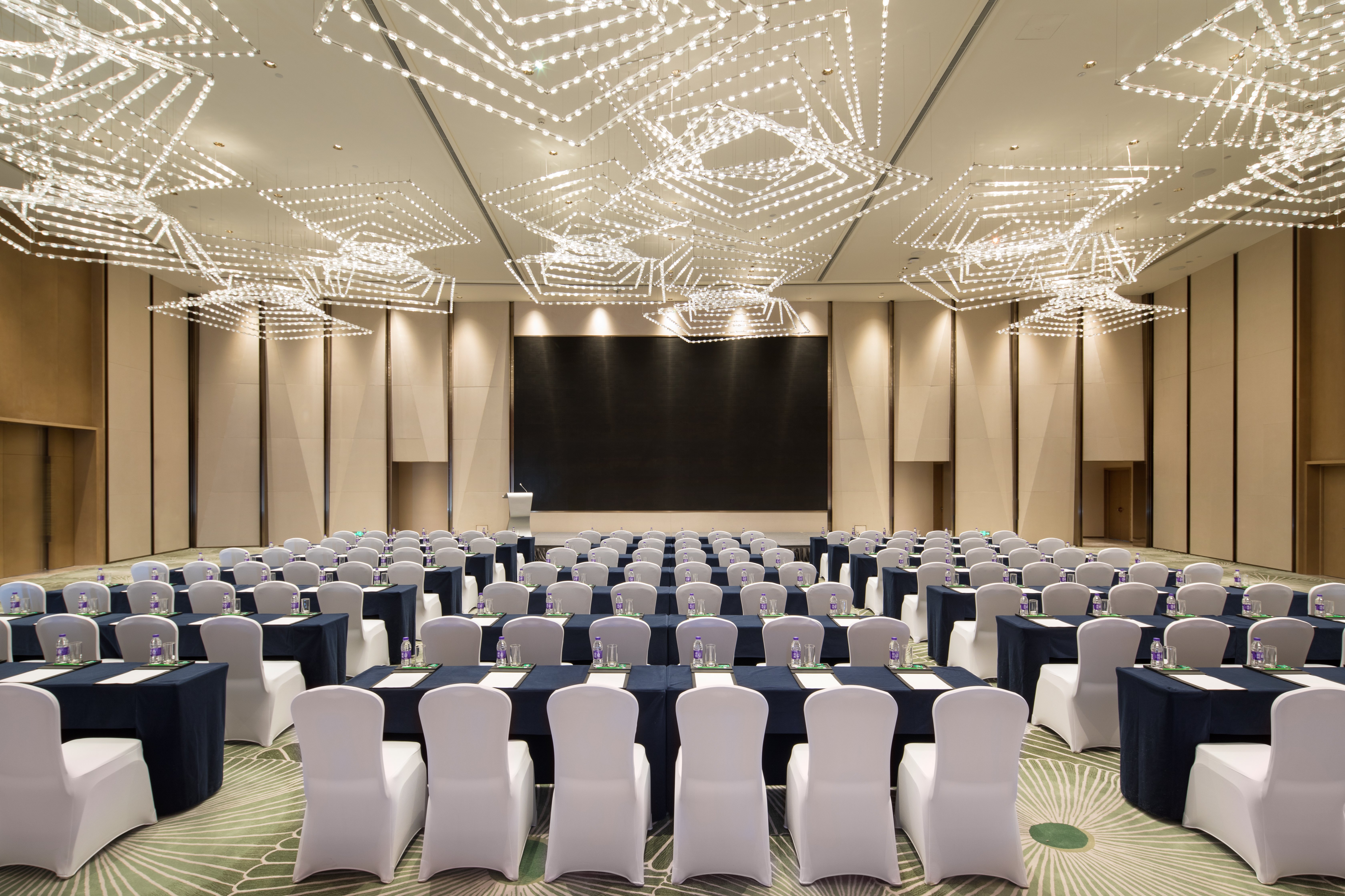 Holiday Inn Zhengzhou Riverside 9/16