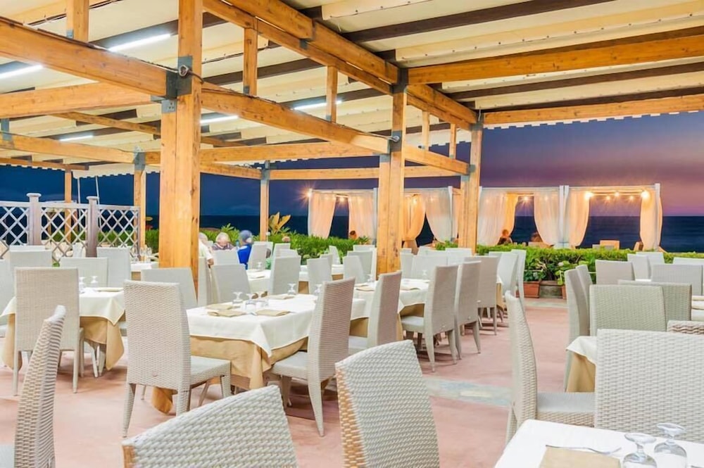HOTEL LE TRE CARAVELLE 35/50