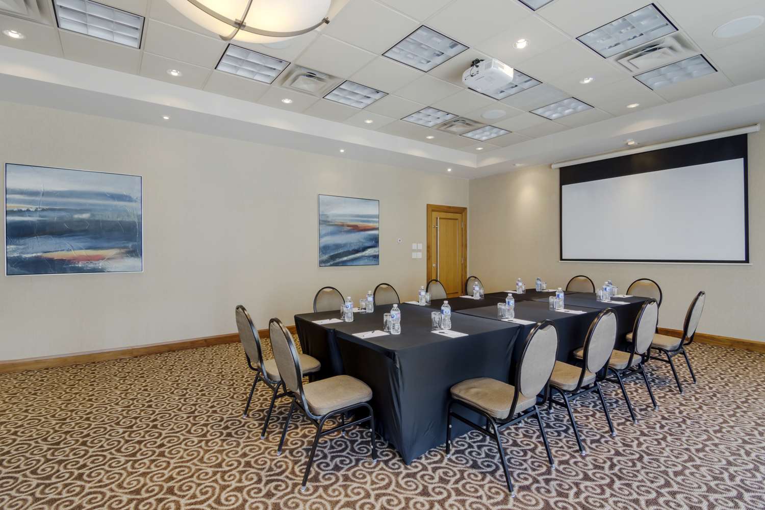 Best Western Premier Chateau Granville Hotel and Suites and Conf. Centre 50/61