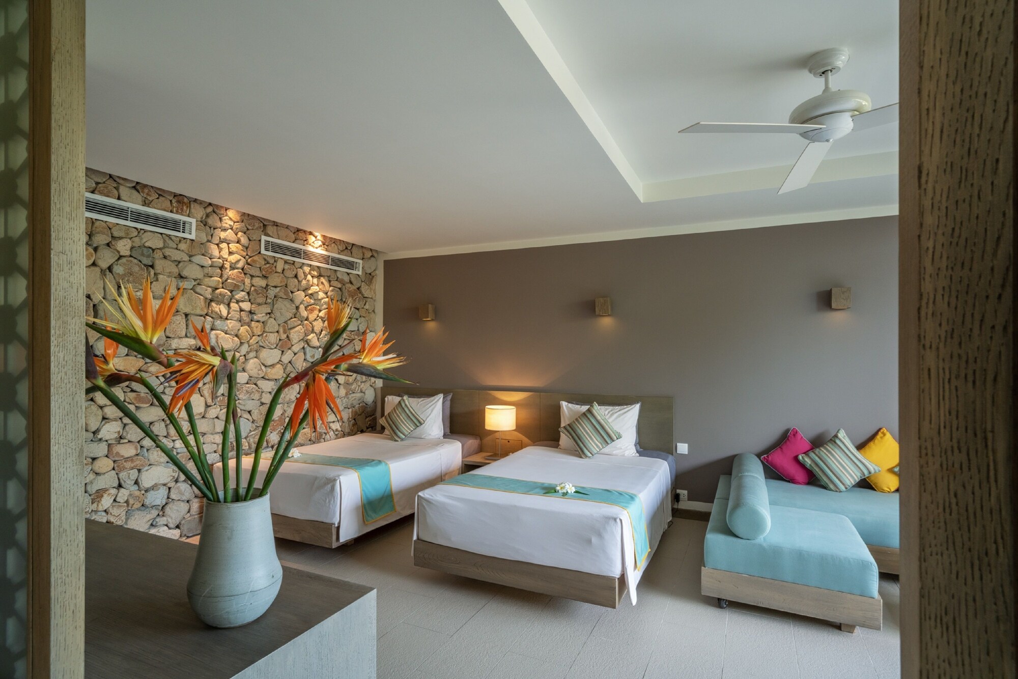 1 BEDROOM, TWIN BEDS, GARDEN VIEW