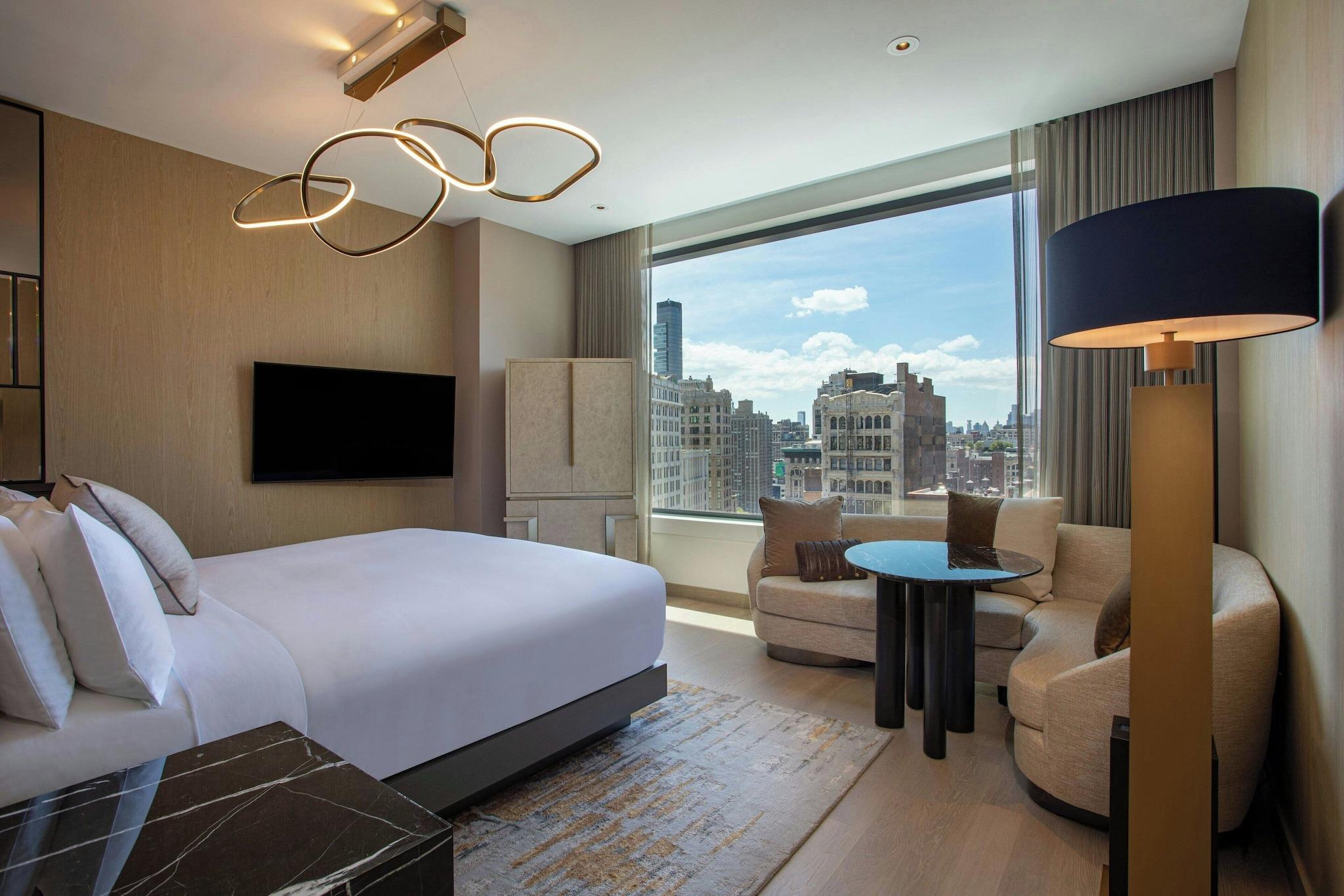 غرفة بسرير مزدوج لذوي الإعاقة، The Ritz-Carlton New York, NoMad 2/3
