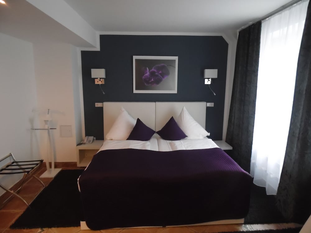 Rheingoldhotel 10/63