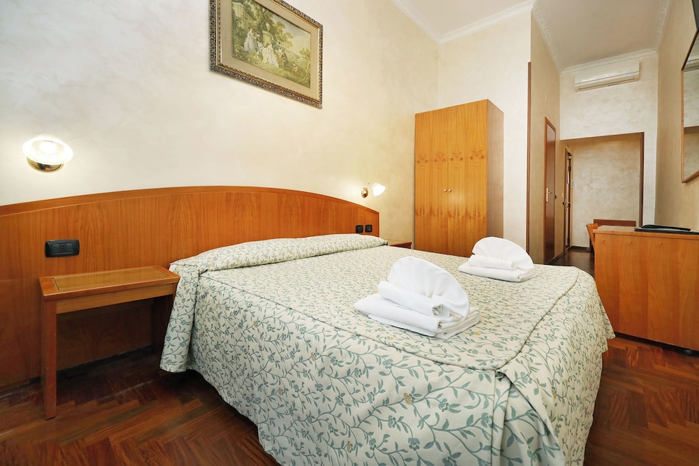 Room at Hotel Corot, ROME