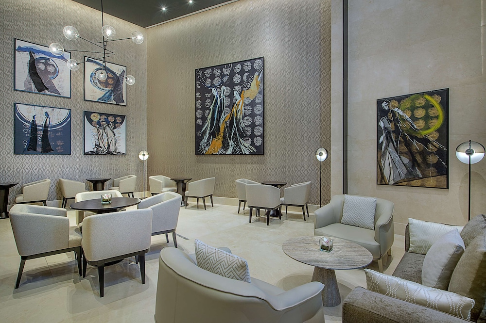 Hilton Doha The Pearl Residences 36/75