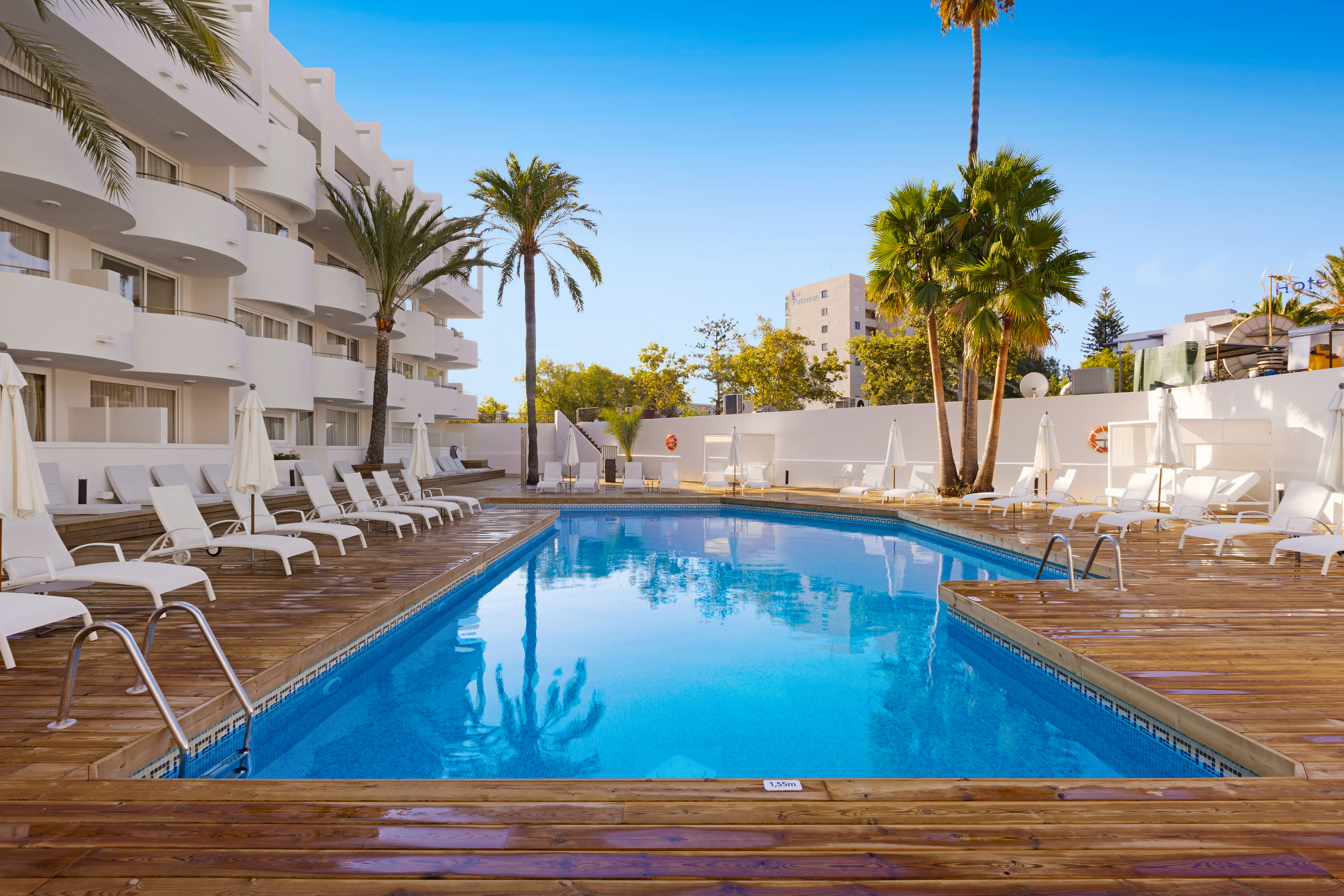 Palmanova Beach Apartments by TRH 44/62