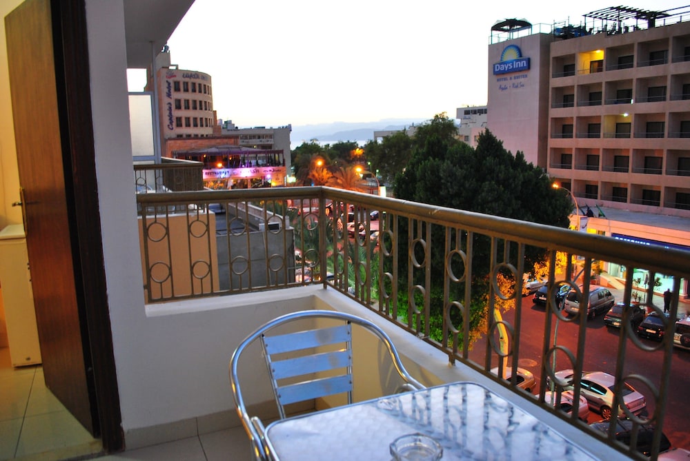 Al Qidra Hotel 1/24