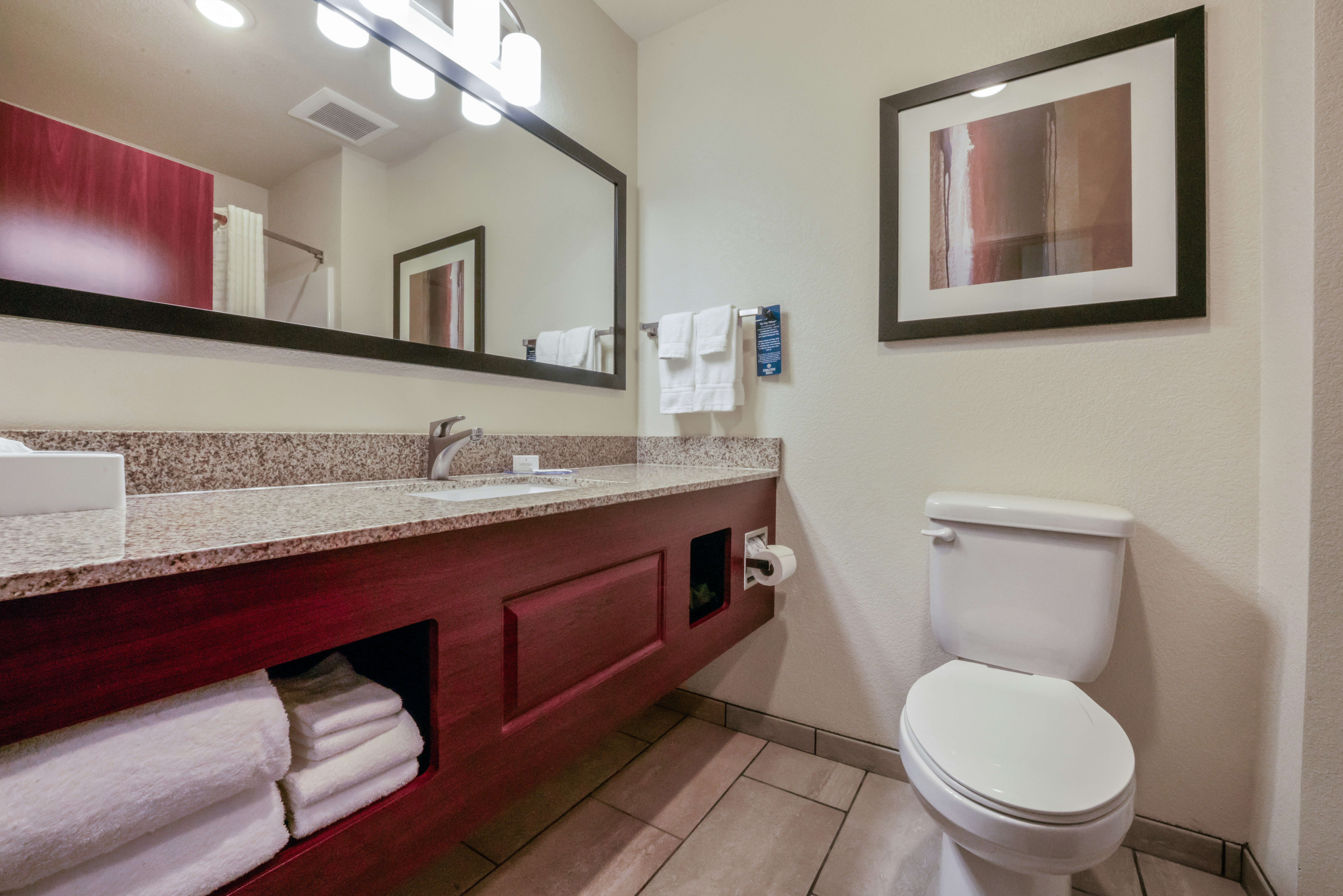 Cobblestone Inn & Suites - Boise City 50/50
