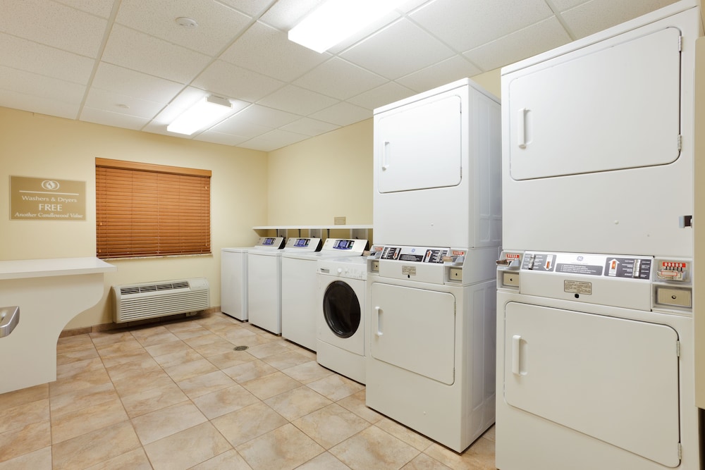 CANDLEWOOD SUITES HARRISBURG 46/76
