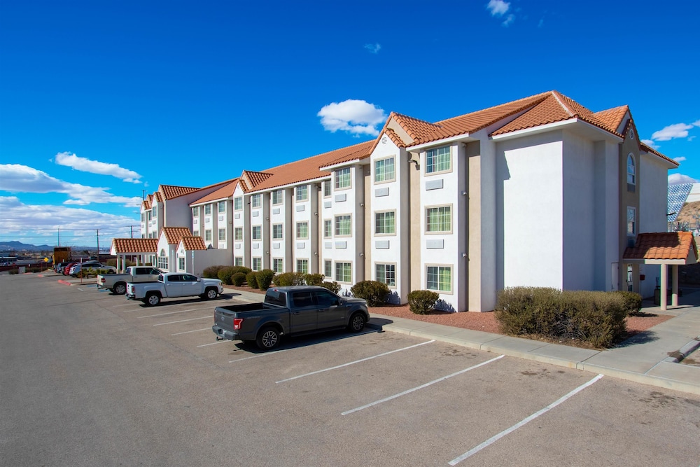 Motel6 El Paso, TX - Southeast 39/45