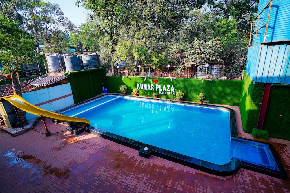 HOTEL KUMAR PLAZA 39/50