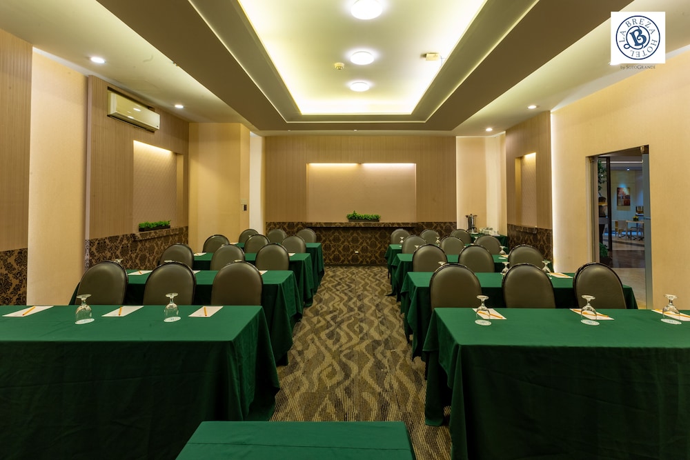 La Breza Hotel 56/57