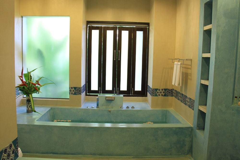 Estella Phuket Mai Khao Beach Resort 11/66