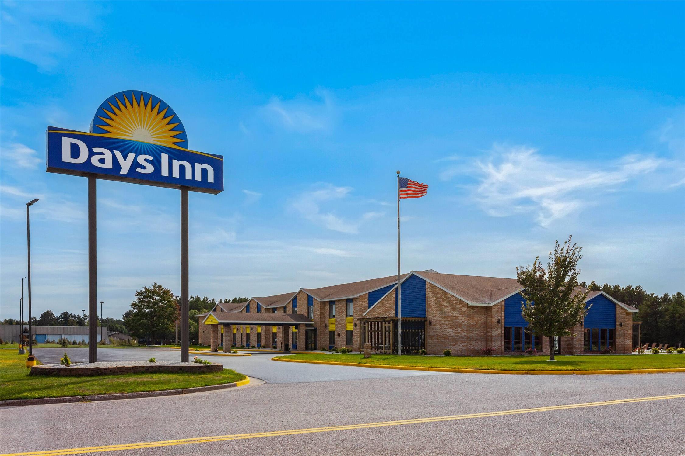 Days Inn By Wyndham Eagle River 19/23