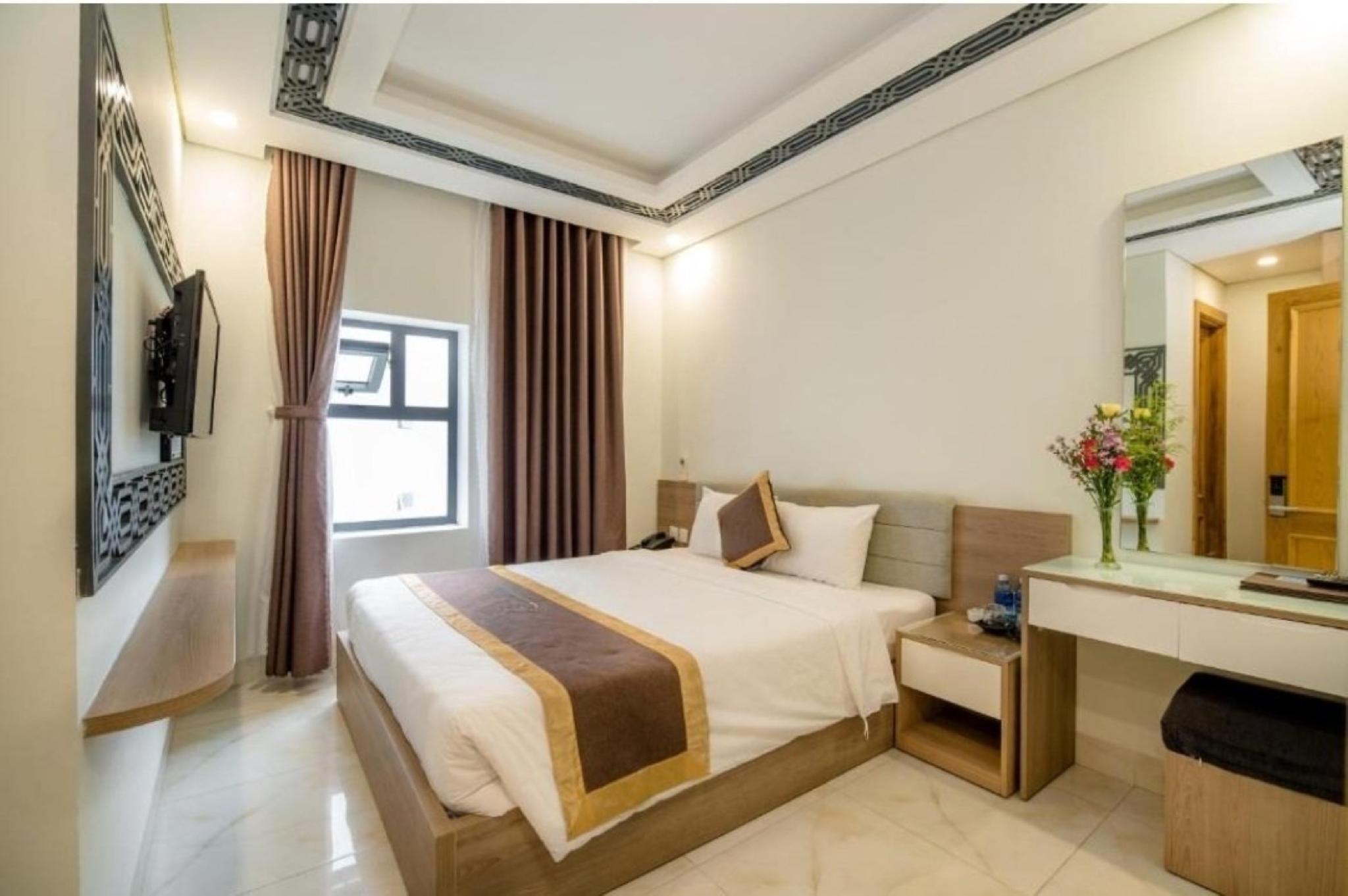 La Lune Hotel 17/80